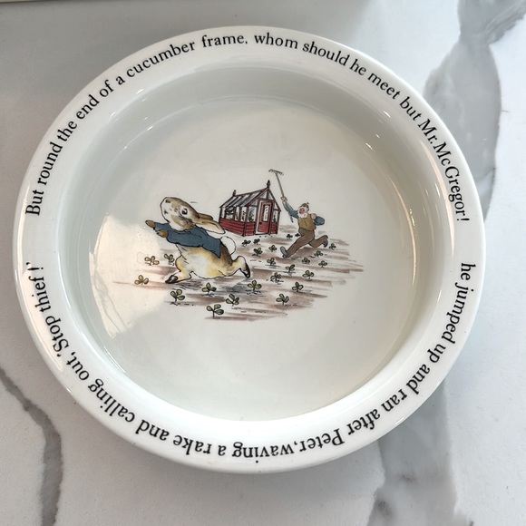 Peter Rabbit Nursery Set by Wedgwood - Picture 6 of 8